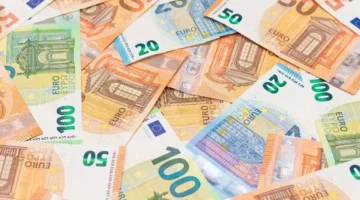 سعر اليورو في البنوك المصرية يقترب من حاجز الـ 60 جنيهاً للعملة